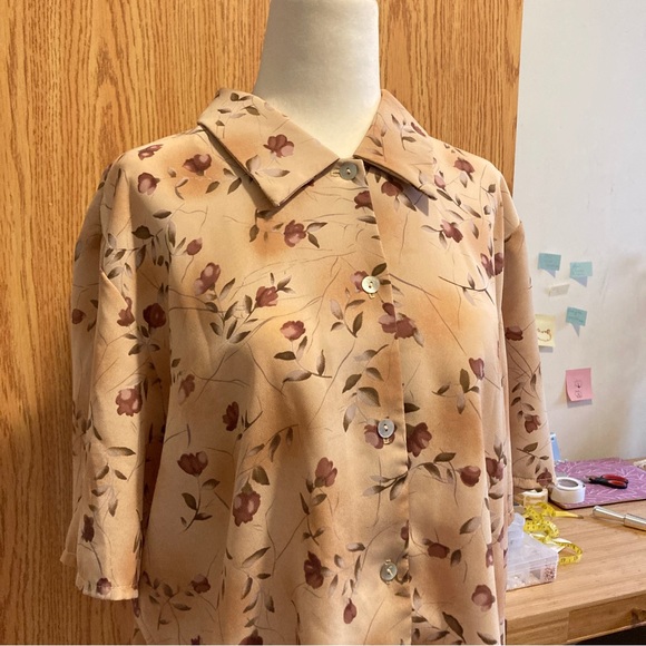 Vintage Floral Top - Picture 3 of 13